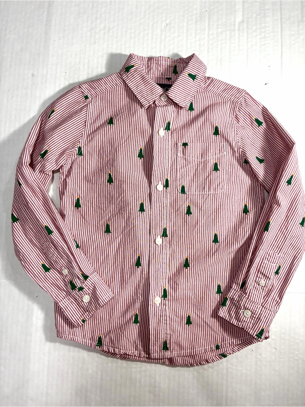 CHILDRENS PLACE BOYS CHRISTMAS TREE BUTTON SHIRT